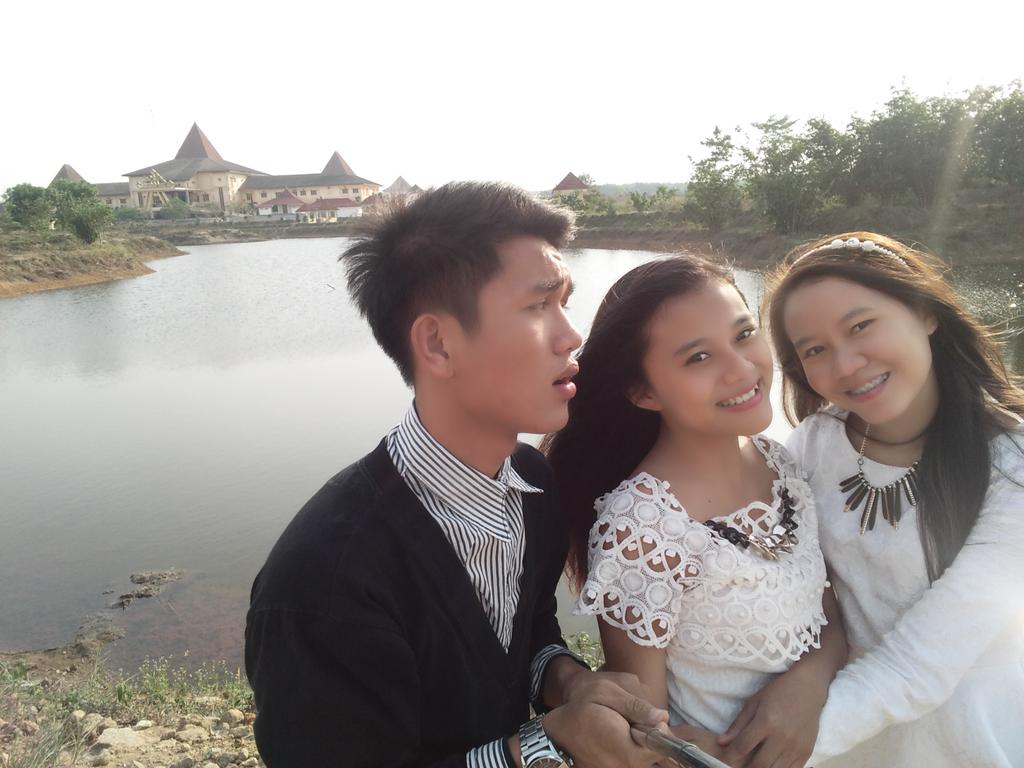 BellAngelous's tweet photo. @RagSa_k BellaAlvionanda.PenumanganBaru.Smkn1tbt. Pemda Penumangan #wisatatubaba https://t.co/Ng2hrrtycQ