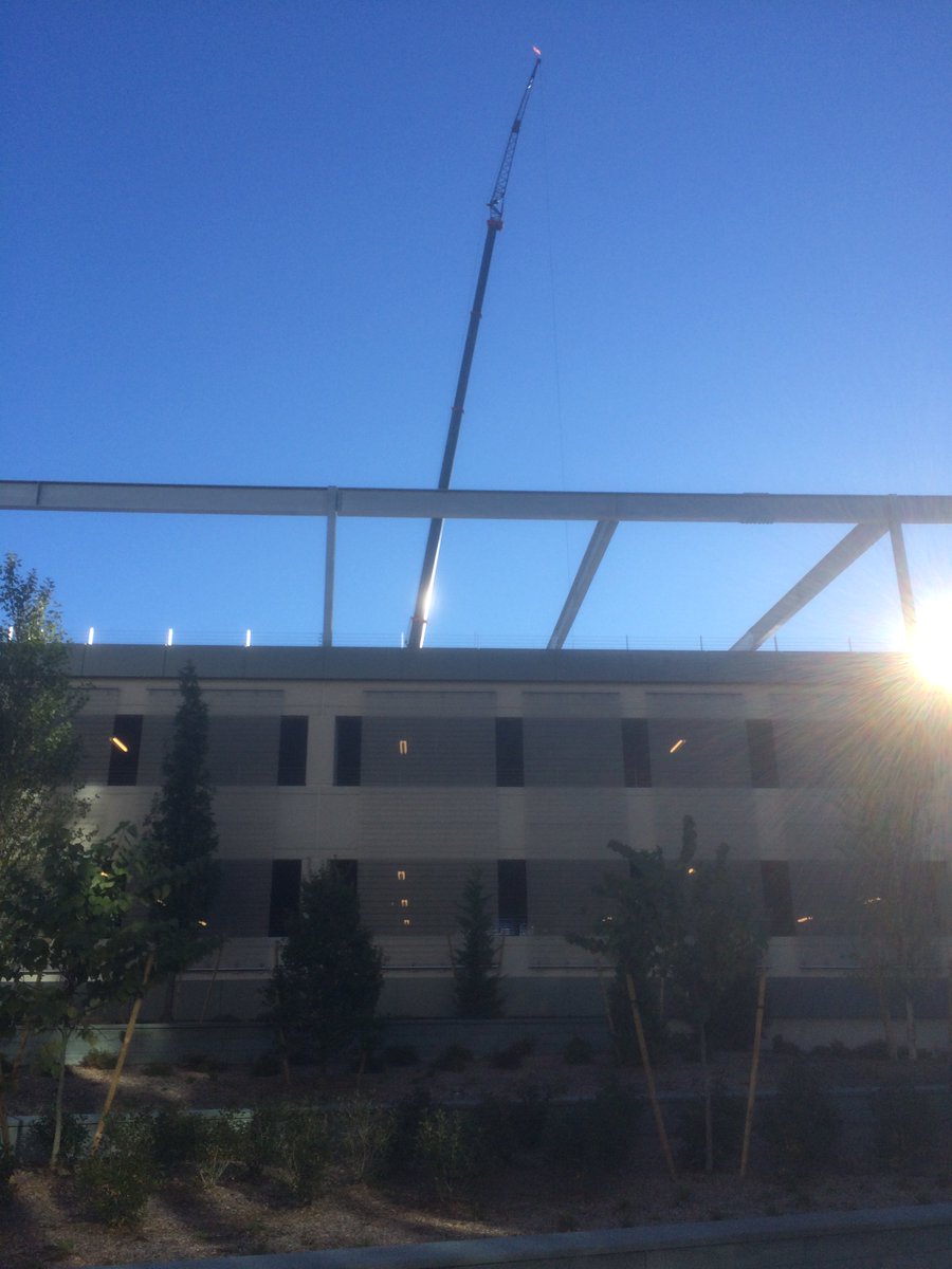 marcstober's tweet photo. Some pics of the giant crane installing solar panels at @Cimpress Waltham #lifeinvistaprint #VPonTheMove https://t.co/mPizgNILUQ