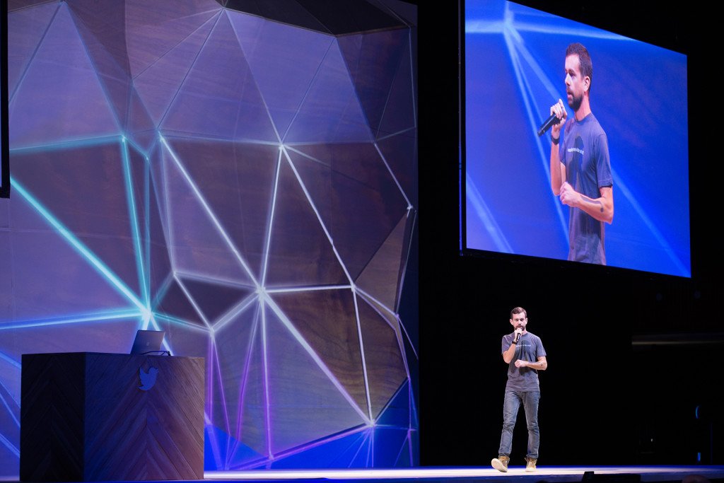 WIRED's tweet image. Dorsey may as well say it: Twitter&apos;s weakness is its power wrd.cm/1W6hCVe