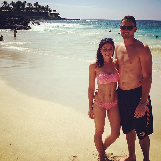 Jenny Dell: NFL on CBS Reporter Hits The Beach In A Bikini. 