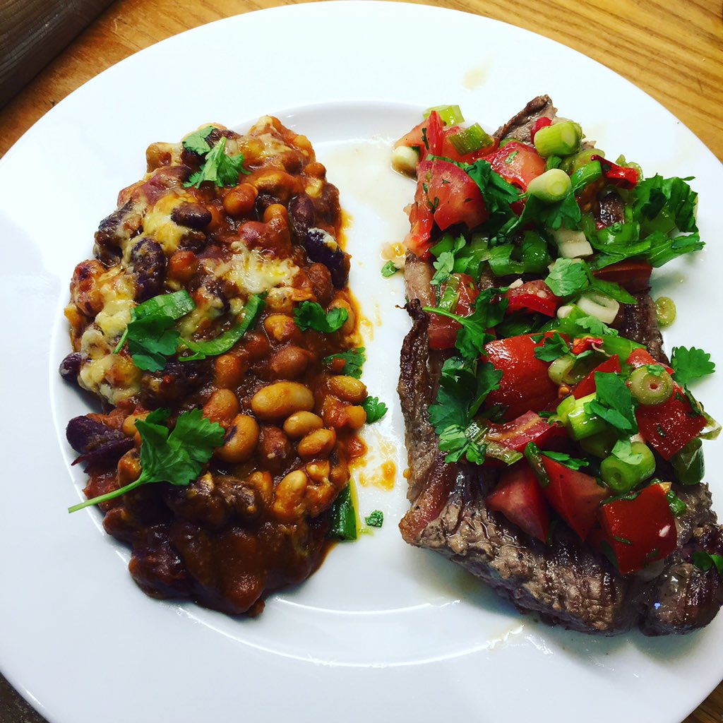 Delicious &amp; dead easy to make Cajun smokey beans, t-bone steak &amp; freshly made salsa! packed with protein &amp; vitamins💪