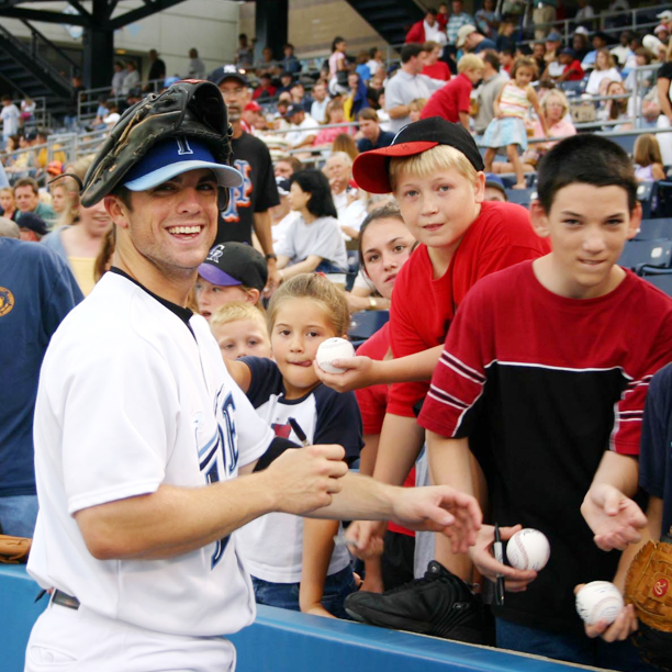 Norfolk Tides on X: Congrats to former Tide and Chesapeake native David  Wright on his World Series appearance with the @Mets! #TBT   / X