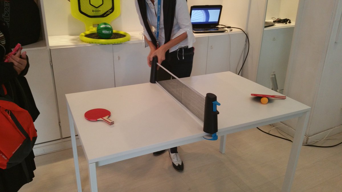 decathlonitalia's tweet photo. .@Artengo_com ecco la #Rollnet, perfetta per giocare a #pingpong su qualsiasi tavolo #SognandoIlNatale https://t.co/004ljt6fmh