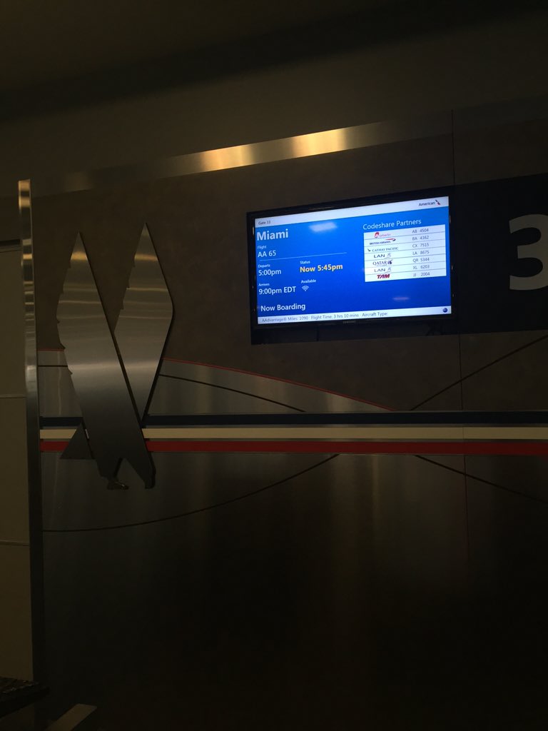 Flight now delayed until 5:45 still won't let me board! @americanairlines #regrethavingchosenyou