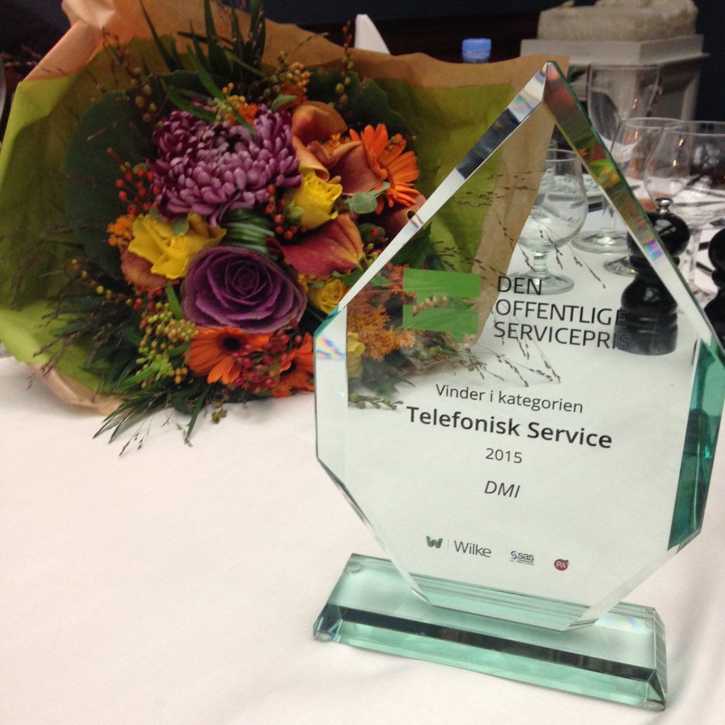 #DMI vandt #DenOffentligeServicepris 2015/telefonservice!! Tak, tak!#DMI