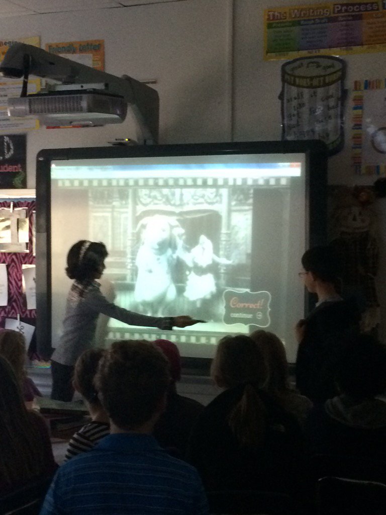 LGibson0701's tweet image. Ss teaching Ss via eMaze! #StudentLeaders  #PowerOfTech #vbanchor  @cziggy1