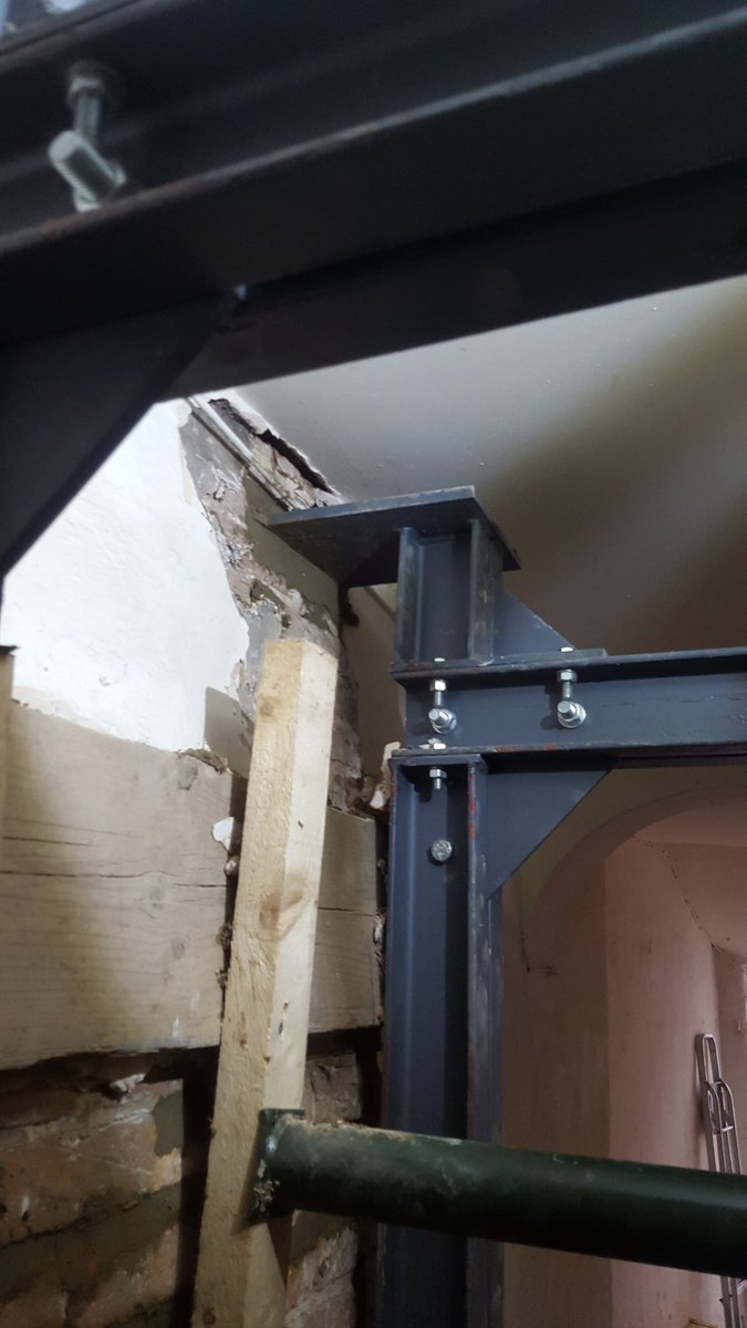 rdwbuildersltd's tweet photo. More of the Steels going in to stop the bulging wall from collapsing ready for concreting up #rdwbuildersltd https://t.co/1BhCneUZTR