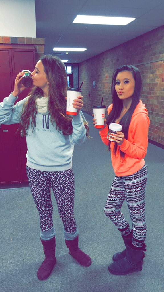 makkv3's tweet image. We woke up like this.💋
#basicallybasic#iadoreher