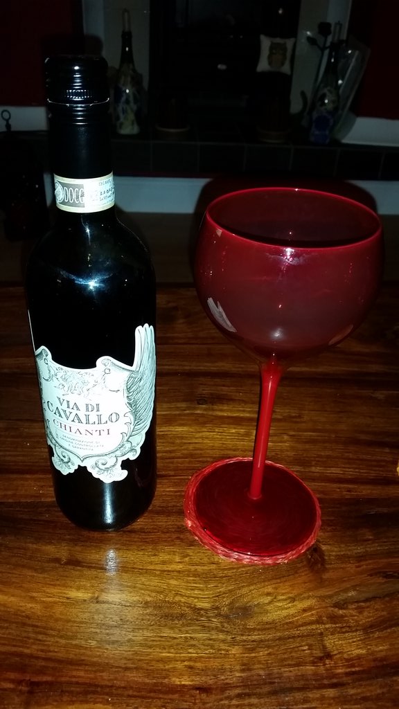 ote82's tweet photo. @Bad_Moon_Rising #thursdaynightChianti! https://t.co/XhlKRUd6Ey