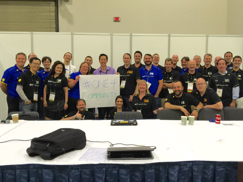 mtclazo's tweet image. #One4 @SAPMentors making an impact w/ @UXSamYen @SAPsv @imaginedragons #SAPtd