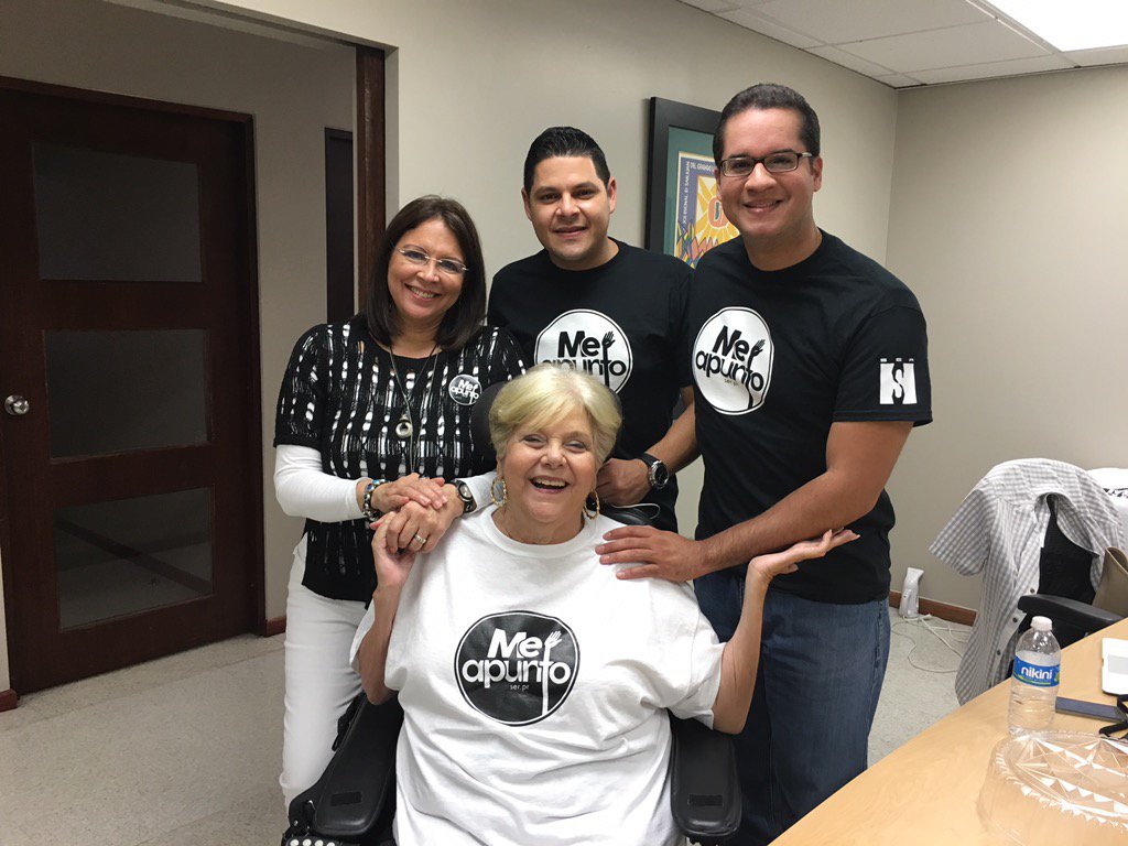 ricardocurras's tweet photo. Con gente buena #MeApunto @serpuertorico @JorgeGelpi @SandraZaiter https://t.co/cNuh0FpAWh