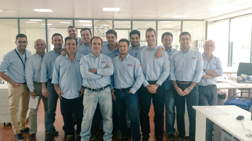 Jesus_ArquiTec's tweet image. Buen equipo de trabajo! :) 
#Tecade #WorkON #TechnicalDepartment