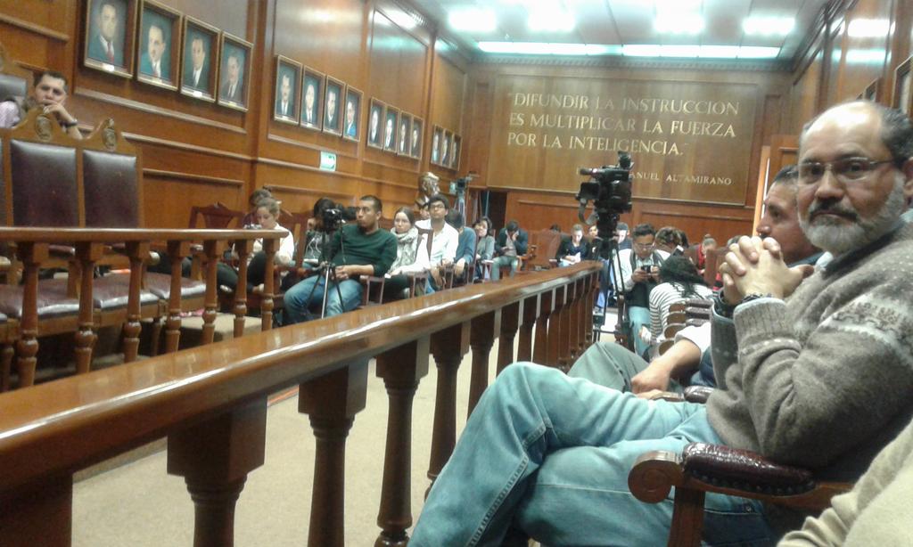 EditorialUAEMEX's tweet image. #oaweek2015 en conferencia con Dr. César A. Berrios