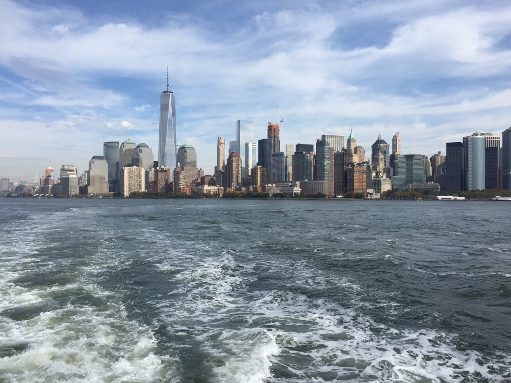 Embedded twitter photo