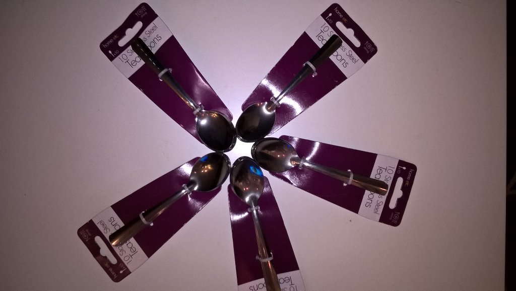 mhnursingessex's tweet image. Great way to improve work relationships. Buy Poundshop teaspoons, 50 spoons = £5. #leadership #problemsorted #cuppa!