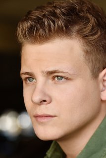 Happy Birthday to Jonathan Lipnicki (25) 