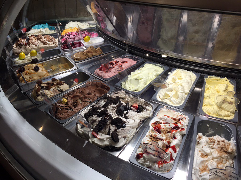 NotSoThin_Lizzy's tweet photo. Stop! It's #gelato time... @madisonscafebar #YouCantTouchThis 👍🏻😘🍦 https://t.co/AhNJIYtqqP