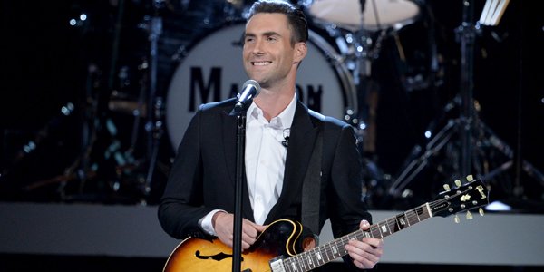 peopleschoice's tweet image. Maroon 5 Is Reportedly In Talks To Perform During The Super Bowl 50 Halftime Show: spr.ly/6011BOucJ