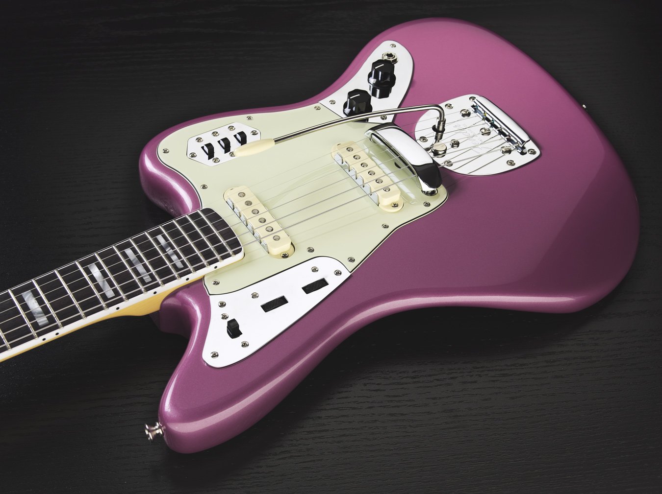Fender jaguar burgundy mist deals