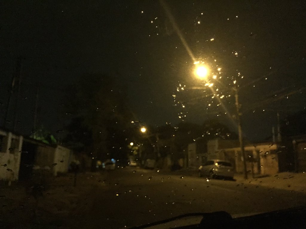 tempogyn's tweet image. Os primeiros pingos!