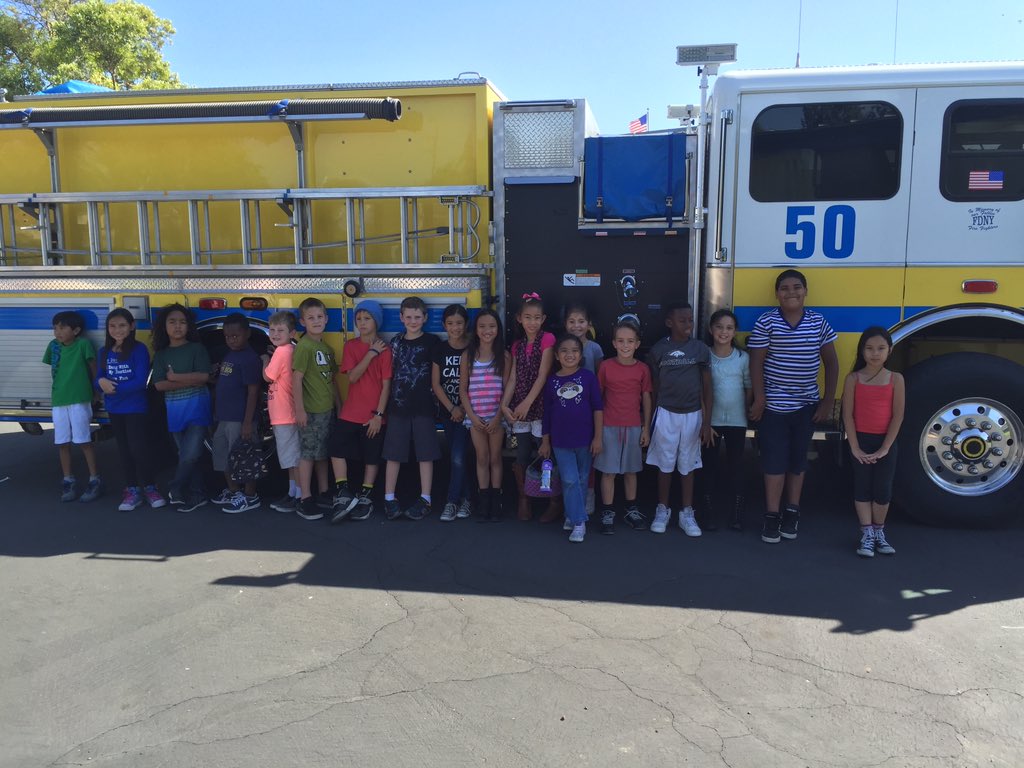 Bruce3rdgrade's tweet photo. Had an amazing time today with our local heroes #lasposascamarillo
@ssiglerlps
#PVshares
@pvsdcamarillo https://t.co/TKyRIPS5Iw