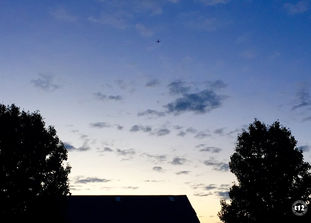 RyanThometz's tweet image. October Sunset 🌥🛩 #October #FallNight #Sunset