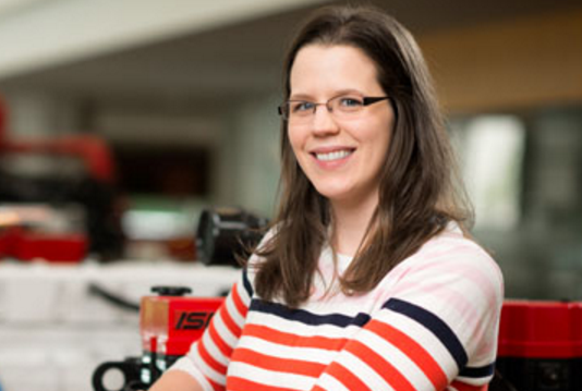 CumminsCareers's tweet image. .@SWEtalk See how Katie is helping the future of #Cummins technology &amp;amp; innovation: ow.ly/TE2Jz #WE15