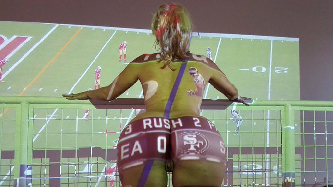 Watching the game https://t.co/kgOpPVjxU7