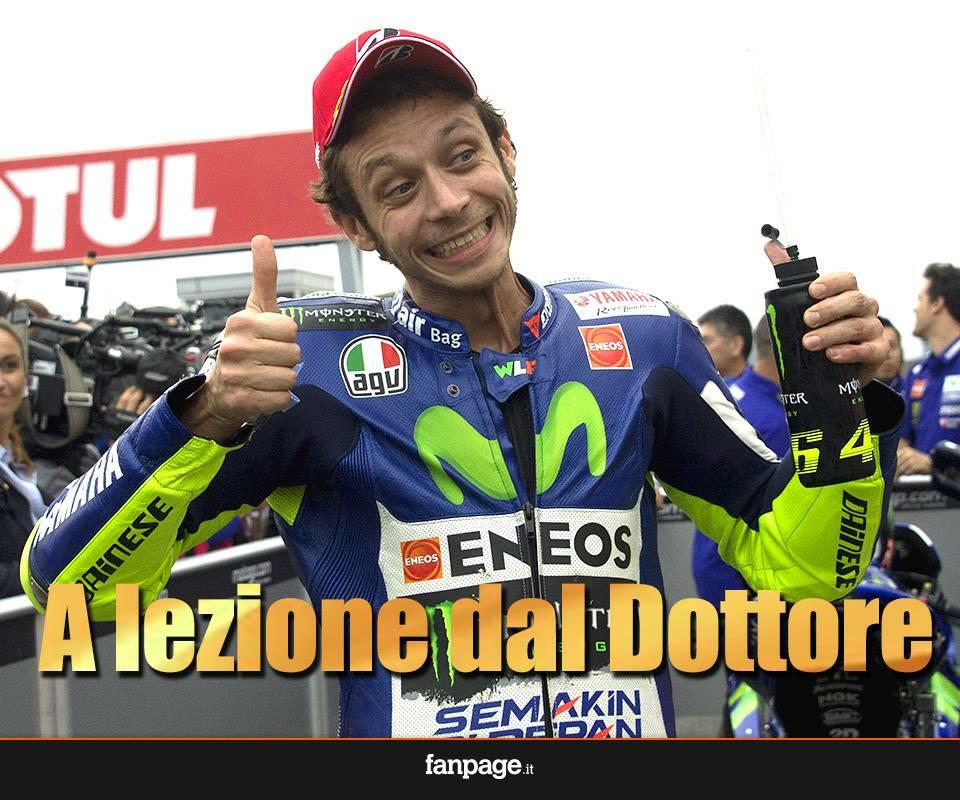 Simosempre's tweet photo. Solo lui mi poteva far svegliare la domenica mattina all'alba @ValeYellow46 ma ne è valsa la pena #mgp2015 http://t.co/eTdguG4B0V