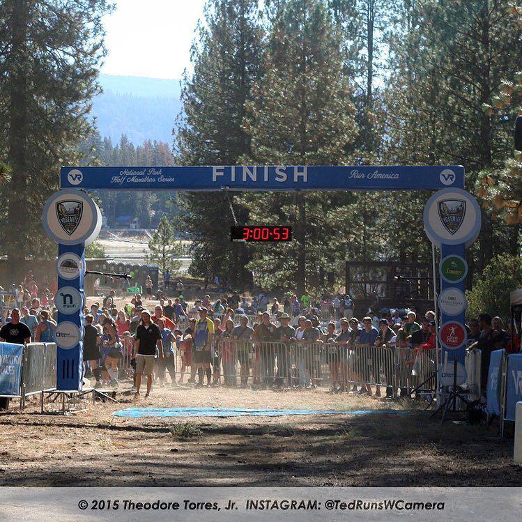 FitCalENGLISH's tweet photo. @tedrunswcamera posted The finish line at the Inaugural Yosemite Half Marathon. #TedRunsWCamera #RunsWCam #Yosemite… http://t.co/rlcVPYRtT5