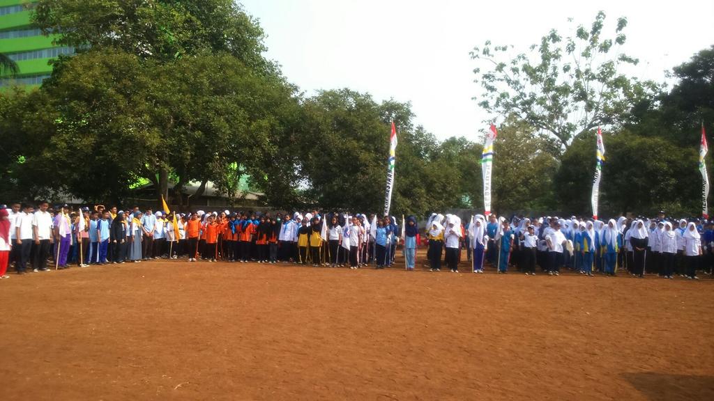 1.681 PMR mengikuti Latgab PMR di Bukper Ragunan pagi ini dihadiri o/ Sudin Pend. 2 <a href="/PMI_DKI_Jakarta/">PMI Provinsi DKI Jakarta</a> <a href="/palangmerah/">Indonesian Red Cross</a>