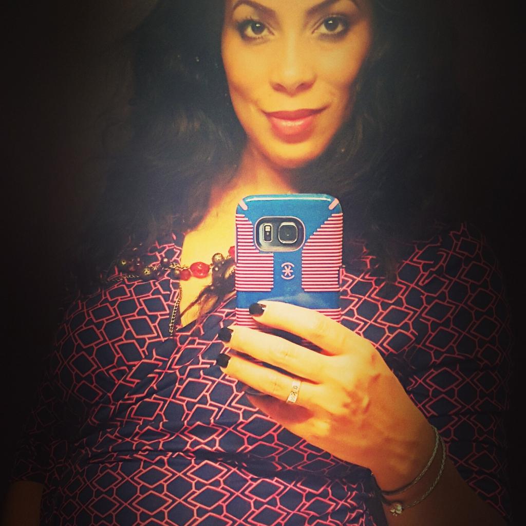 Etiquette_Boss's tweet photo. Pregnant and loving it! http://t.co/4mvB6OAKx1