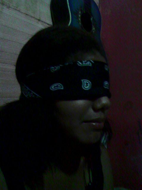 paolaurdaneta41's tweet photo. Muchos venezolanos están vendados desesperanzados y no creen que hay un cambio a todos se les caerá la venda. Vota!! http://t.co/j04GacYSv8