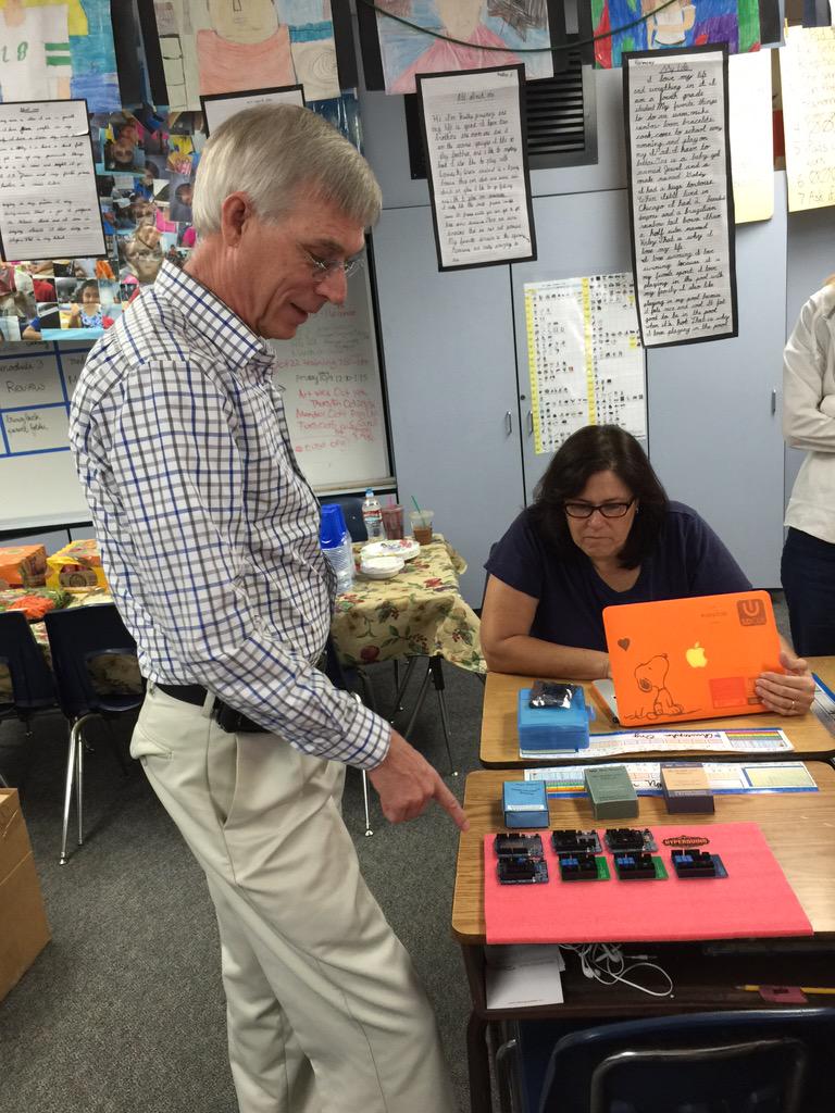 mtillyer's tweet image. @rogerwagner Thanks for the awesome time playing with #HyperDuino. So many possibilities for students.