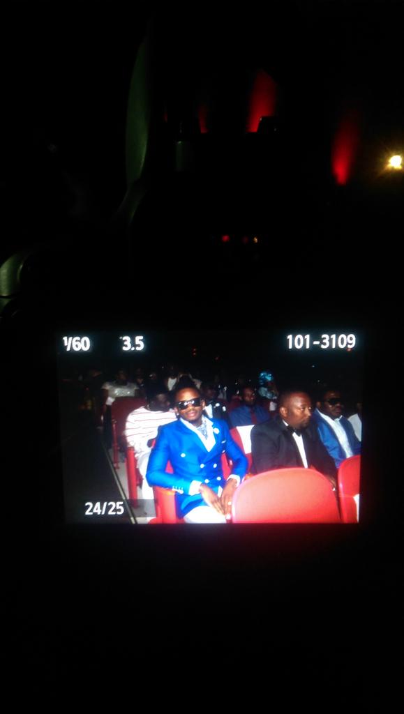 mzaziwillytuva's tweet photo. I am recording for you all the #Afrimma2015 updates courtesy of @RadioCitizenFM : Best Male EAfrica @diamondplatnumz http://t.co/KCLjqlT4Ca
