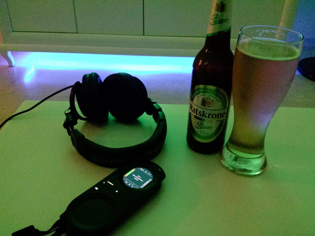 mex_bpm's tweet image. Sabadito relax de mezclar en casa. #tonium #pacemaker #ratskrone #audiotechnica #hue
