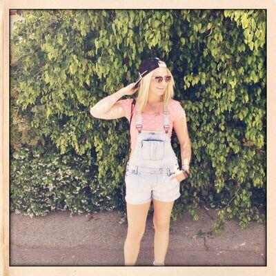 Franchette13's tweet photo. #throwback of Rydel's pic @rydelR5 #RydelPose #rydellynch http://t.co/uFYYJyaCa3