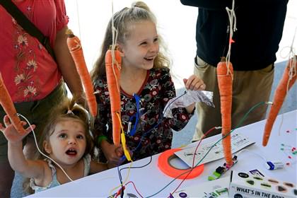 SproutHunt's tweet photo. Maker Faire features hands-on presentations and workshops - Pittsburgh Post-Gaz.. http://t.co/yXWnFEWqfV #maker http://t.co/MPKO8spK6Q