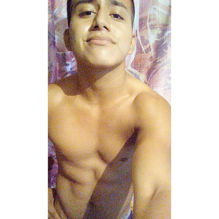 Jimmyandres_24's tweet photo. Buenas noches. http://t.co/gWvK9U5jxg