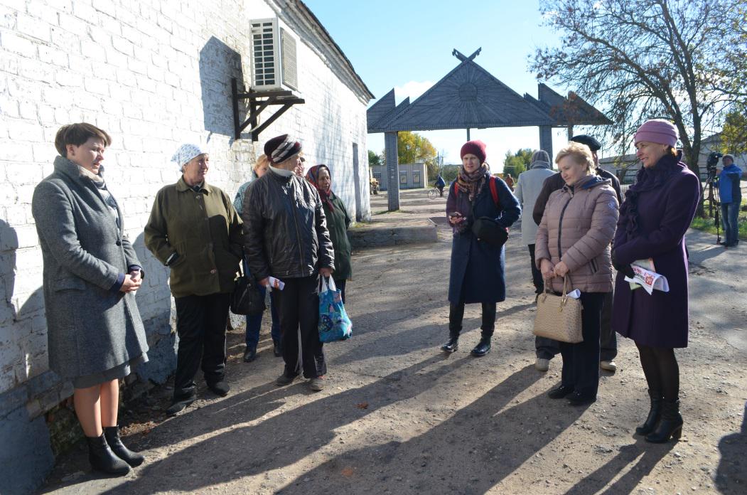 BelarusVotes's tweet image. Presidential campaign Belarusian style. A day with @TKaratkevich: belarus-votes.org/stories/campai… #electBY