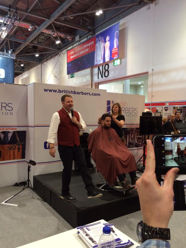 #NextUp <a href="/HannahW_88/">Hannah Alden</a> <a href="/BritishBarbers/">British Barbers</a> #stand working on <a href="/Griggy_87/">Matt Grigg</a> #compere <a href="/ErikLander/">Erik Lander</a>