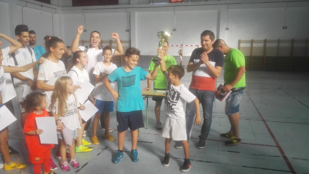 ramonteneri's tweet photo. Torneo murga infantil ,felicitar a todas las murgas y a los campeones distraidos http://t.co/89kkShZu3y