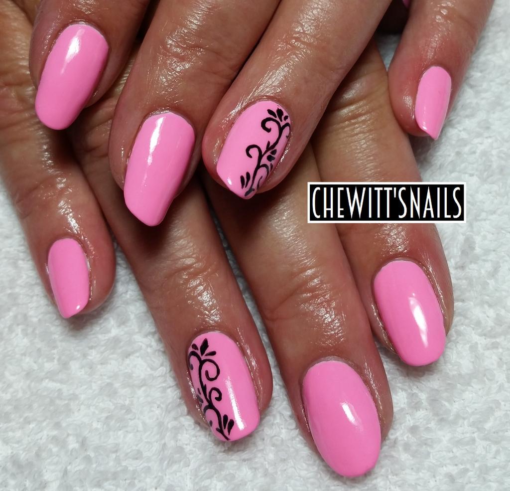 ChewittsNails's tweet photo. Neon Pink #chewittsnails #Gelish #makeyoublinkpink #filigree #pacificsunset #amimakingyougelish #sparkle #gopink http://t.co/wx64ltFSpE