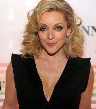 Happy birthday Jane Krakowski and Joan Cusack 