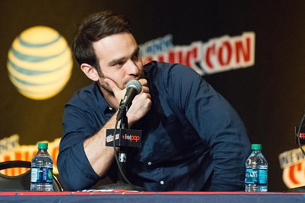 CharlieCoxSpain's tweet photo. [+Fotos] Charlie en la #NYCC2015 #Daredevil http://t.co/5bDS46hzi8