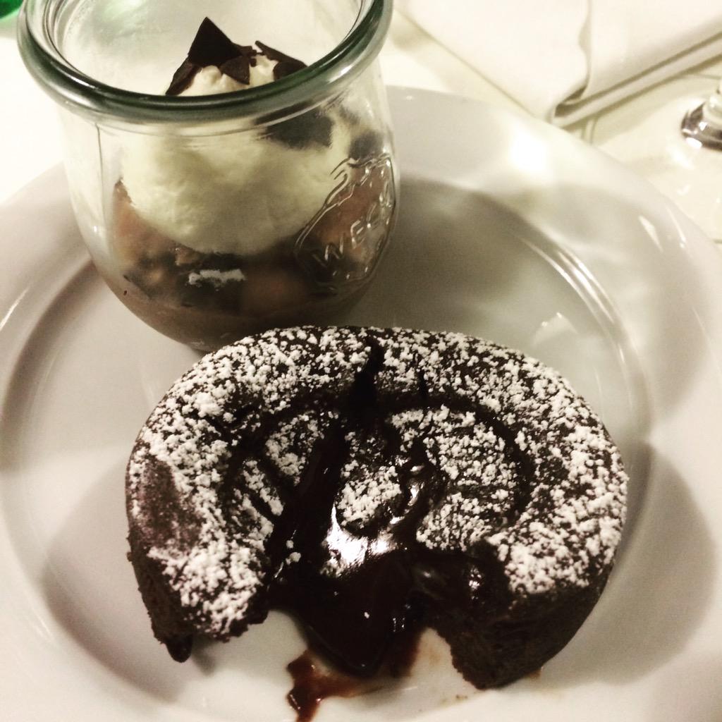 MudDiamond's tweet photo. #iwillneverforget #chocolate http://t.co/CE4kkhxCgg