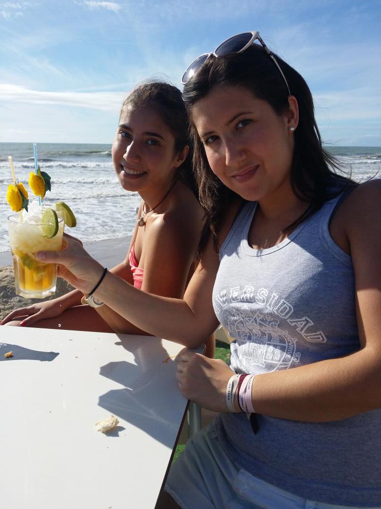carmenrocio513's tweet photo. Pedazooo de diia en el paraiiso only girls @marpl7 no se puede estar mas agusto http://t.co/POI0vCAHKV