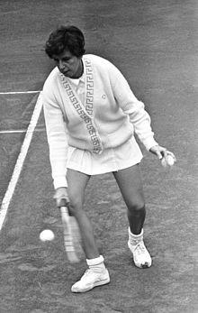 A happy dapper 76th birthday to Maria Bueno! 