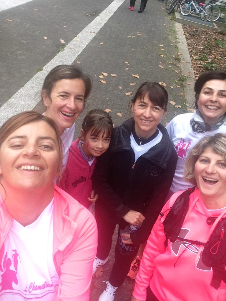 LaporteCecile's tweet photo. @Asm_Omnisports aujourd'hui changement de couleur #asm tennis en rose #Chamalieroise http://t.co/7oVpwzdFip
