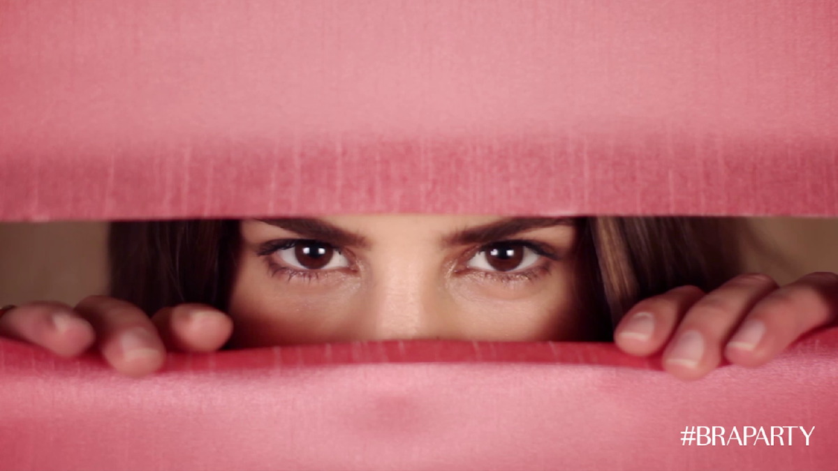 Hey pssst! Discover the FUN behind the scenes at our Bra Party Commercial! > on.fb.me/1jWW6pP